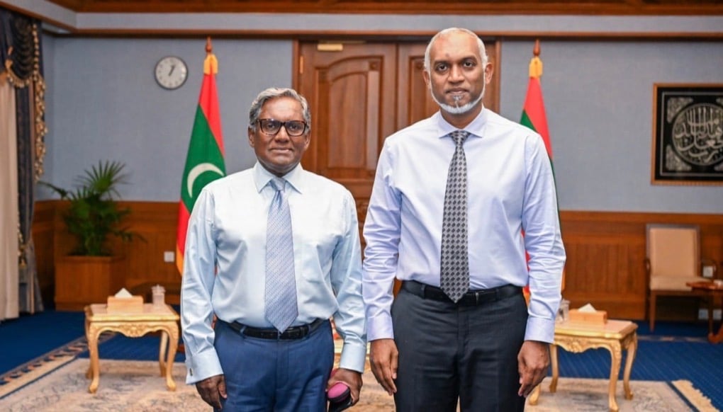 ރައީސް މުޢިއްޒުއާއި ކުރީގެ ރައީސް ވަހީދު-