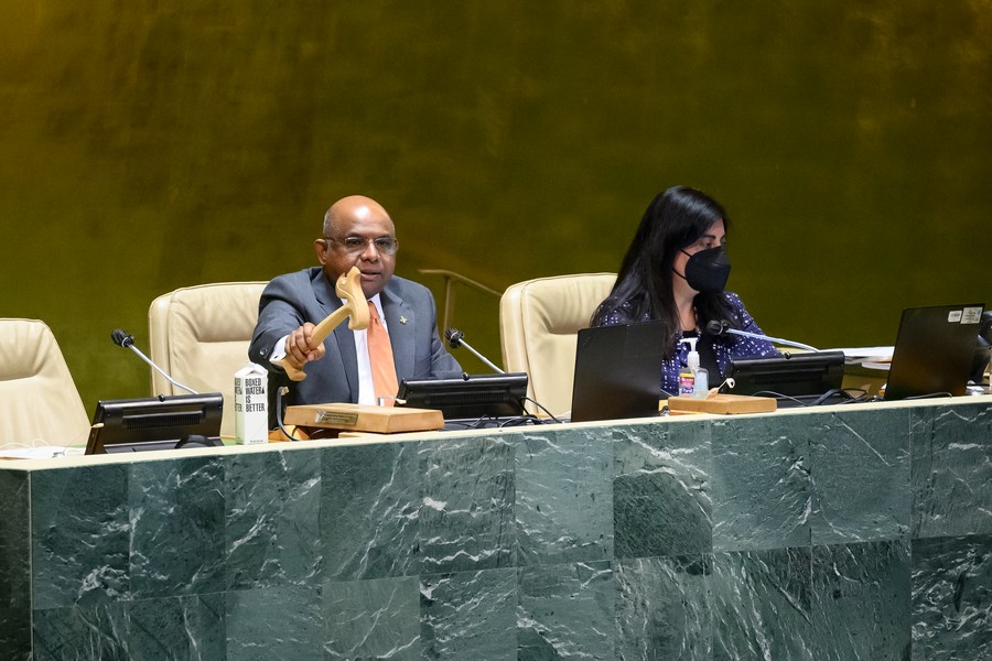 UNGA President Abdulla Shahid (L) chairs a General Assembly meeting at the UN headquarters in New York, on March 15, 2022. (Photo: UN)