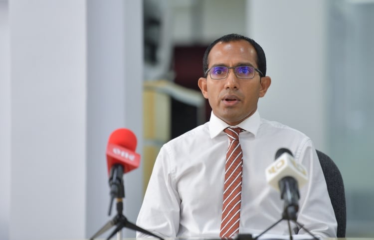 މަޖިލީހުގައި ތިބީ އެޅިހާ ބަތަކަށް ރިހަވެފައި ތިބި އަޅުން: މަލީޙް
