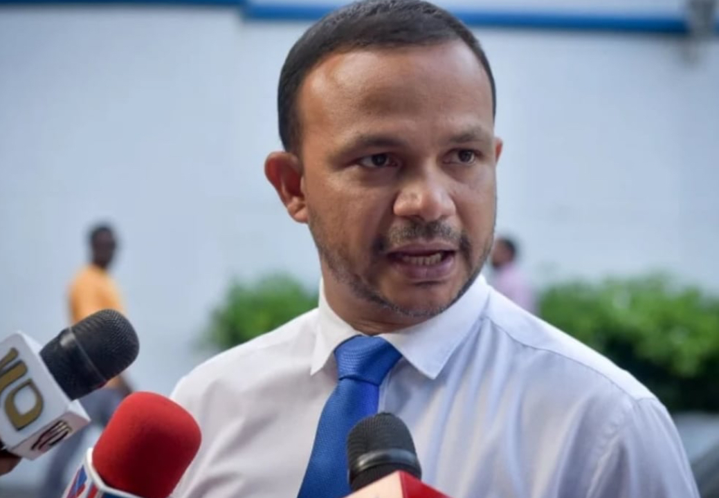 ޕެންޝަން އޮފީސް މެދުވެރިކޮށް ފައިސާ ޗާޕުކުރުމަކީ ހިންޏަށް ހަކުރު އޮޅުވާލުން: އަލީ ހުސައިން