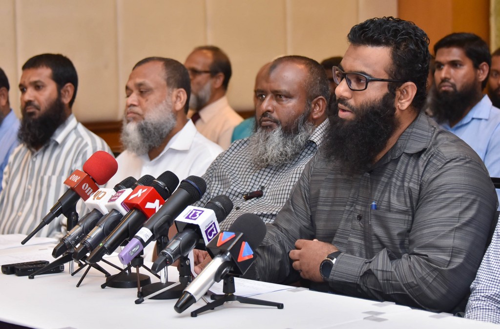 ެރާއްޖޭގެ ބައެއް ދީނީ އިލްމްވެރިން: ގިސާސް ހުކުމާއި މެދު ޚިޔާލު ހޯދުމާއި ދެކޮޅަށް ވަނީ ތެދުވެފައި