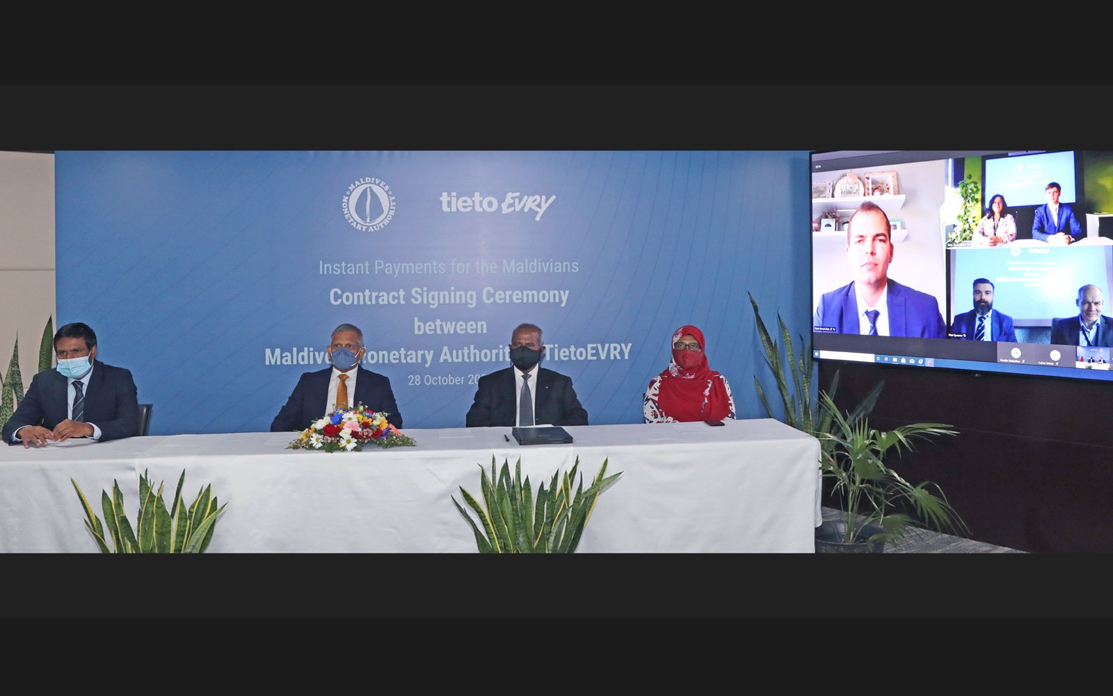 During the signing ceremony between Maldives Monetary Authority (MMA) and Tieto Latvia SIA. Photo: MMA