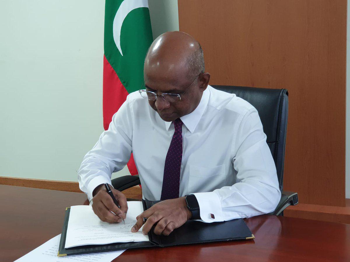 ފޮރިންގ މިނިސްޓަރ އަބްދުﷲ ޝާހިދު