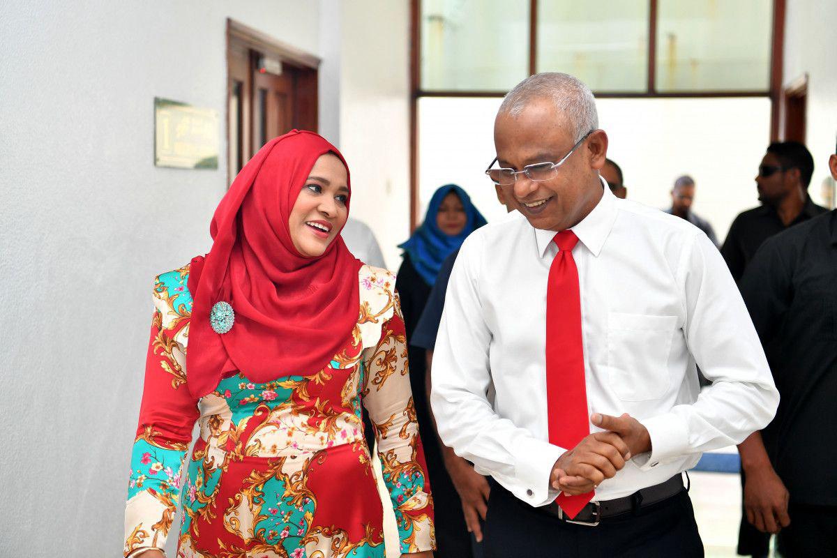 ރައީސް އިބްރާހީމް މުހައްމަދު ސޯލިހާއި އެޗްއާރްސީއެމްގެ ރައީސާ އީނާސް