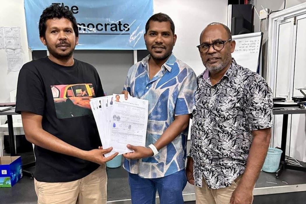 ވެމްކޯގެ ޗެއަރމަން ވަކިކުރަން ޕީބީސީއަށް ފޮނުވައިފި