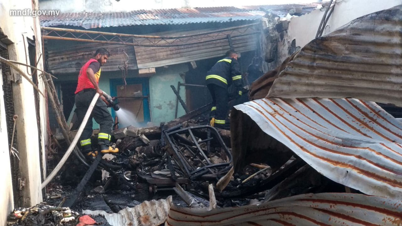 ކުޅުދުއްފުށި ގަރާޖެއްގައި ރޯވެ، ބޮޑެތި ގެއްލުންތަކެއް!