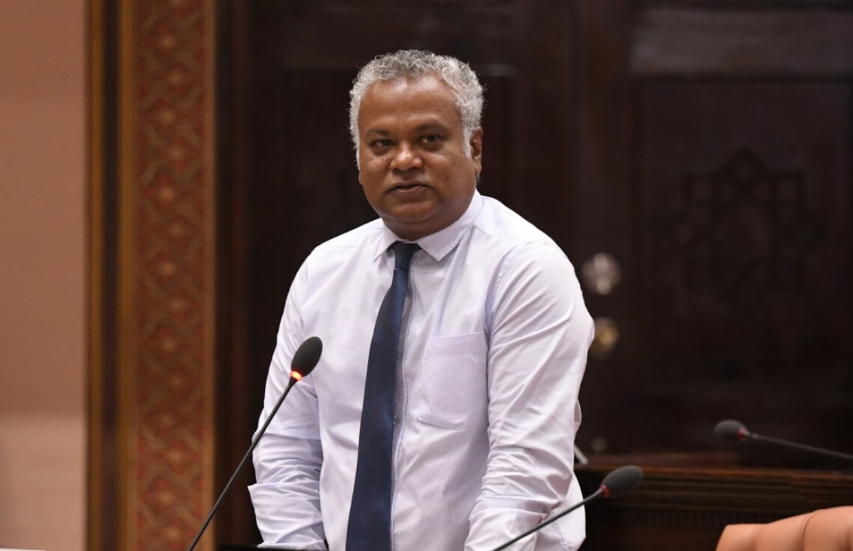 ރަށްތަކުގެ ތަރައްޤީއަށް ސަރުކާރު ކެންޑިޑޭޓުންނަށް ވޯޓު ދޭންޖެހޭ ސަބަބެއް ނެތް: ނިޔާޒު