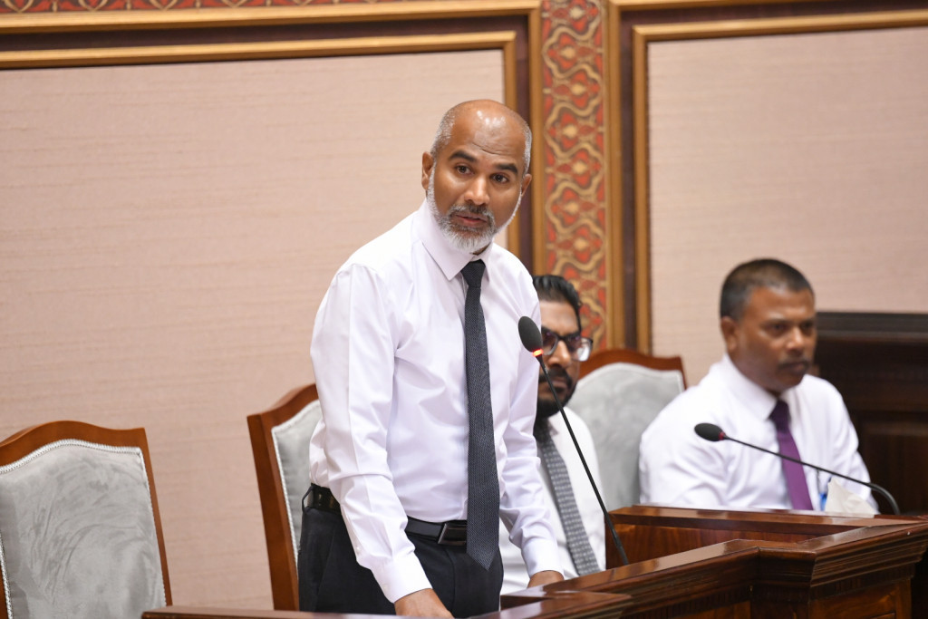 އެޑިއުކޭޝަން މިނިސްޓަރ