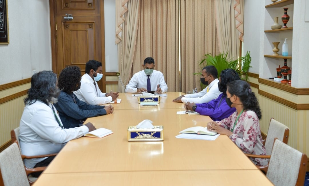 ދަނބިދޫއަަށް ދިމާވެފައިވާ ބައެއް ދަތިތައް ނާއިބު ރައީސާ ހިއްސާކޮށްފި