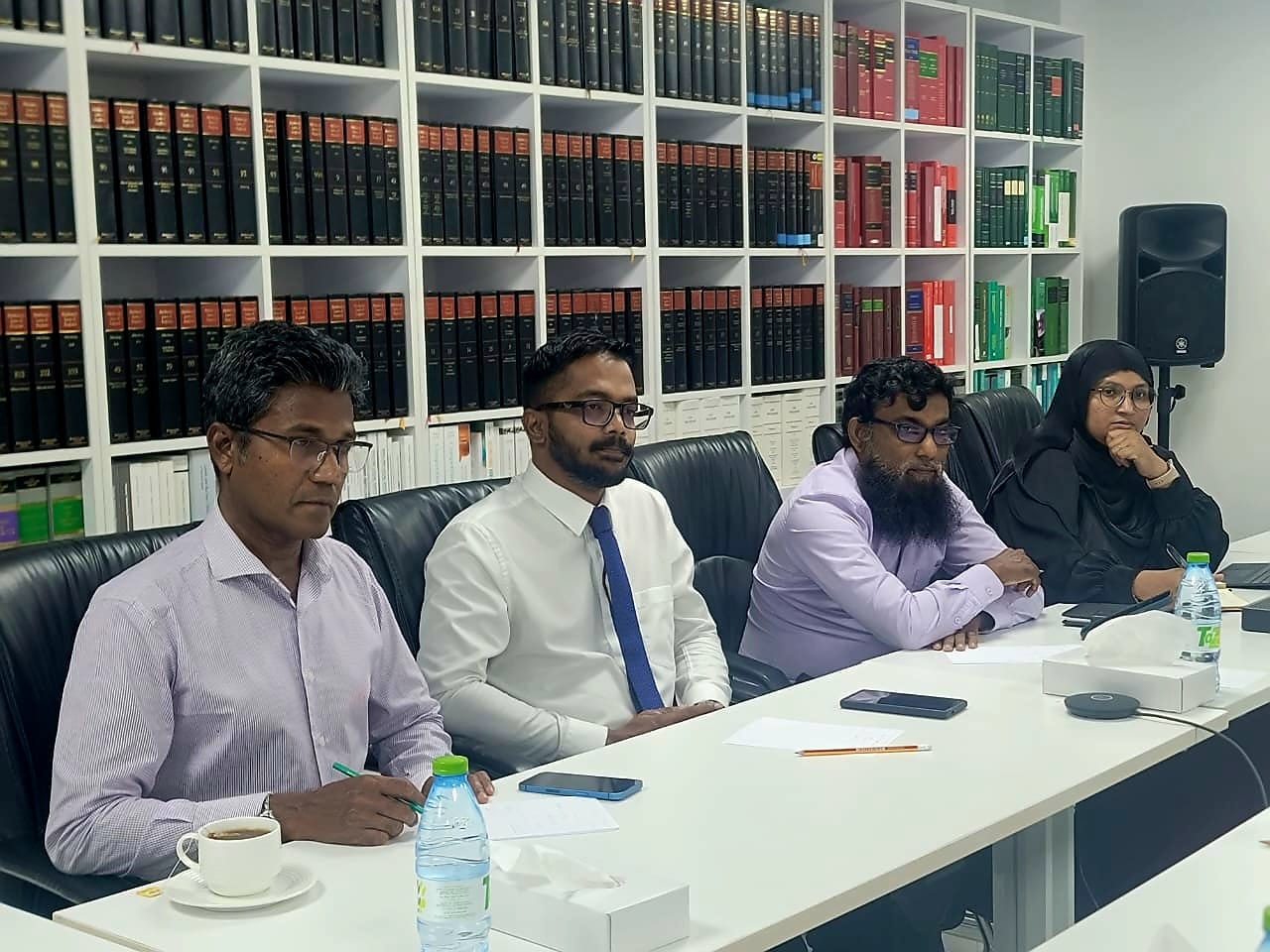 ވަކީލުން ހެކިންނަށް ބިރު ދައްކާކަމަށް ޤާޟީ ތުހުމަތު ކުރެއްވީ ހެއްކެއް ނެތި: ބާ ކައުންސިލް