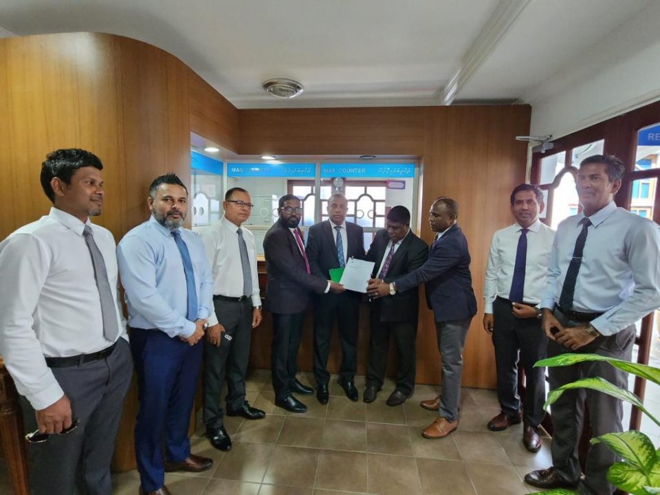 ދެ ރައީސުންތިބި ކަމަށް ބުނާ މައްސަލަ އިދިކޮޅުން ސުޕްރީމް ކޯޓަށް