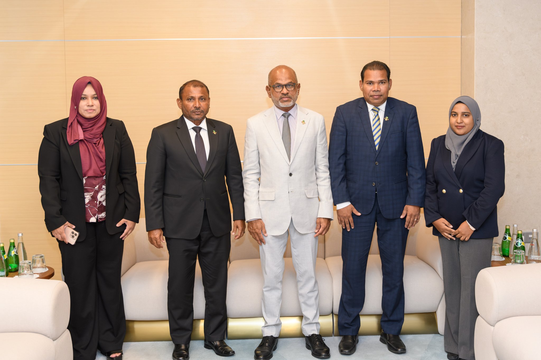 ރަސްމީ ދަތުރުފުޅެއްގައި މަޖިލީހުގެ ނައިބު ރައީސް ބާބަޑޯސްއަށް