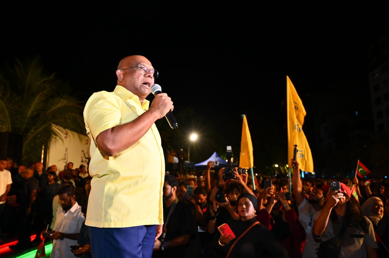 2  އަހަރުގެ ވަގުތީ ސަރުކާރެއްގެ ރައީސަށް ލޯކަލް އިންތިހާބުގައި ވޯޓް ދޭންޖެހޭ ސަބަބެއް ނެތް: ޝާހިދު