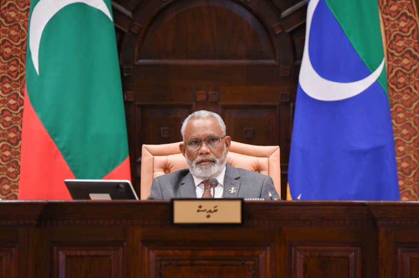 ރައްޔިތުން މަޖިލީހުގެ ރައީސް އަބުދުއްރަހީމް މަޖިލީހުގެ ރިޔާސަތުގައި