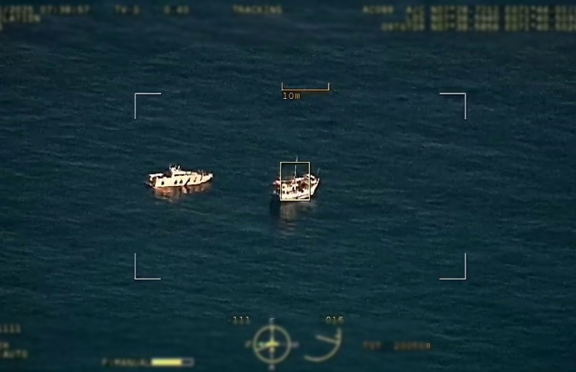 ލަންކާ ބޯޓުގައި 355 ކިލޯގެ ހެރޮއިންއާއި މެތަމްފެޓަމިން؛ ފަސް މީހަކު ހައްޔަރަށް