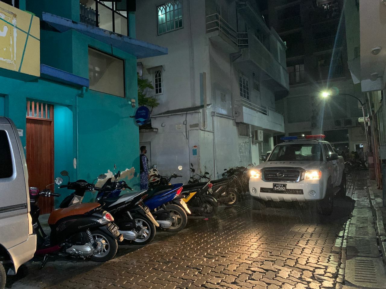 މާލޭގައި މިރޭ މާރާމާރީއެއް ހިންގައި މީހަކު ޒަހަމް ކޮށްލައިފި