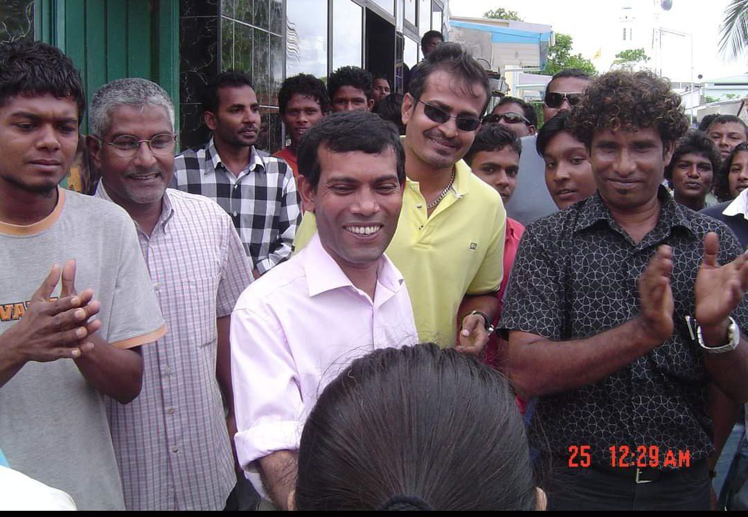 ރައީސް ނަޝީދު އެމްޑީޕީން ވަކިވެވަޑައިގެންފި