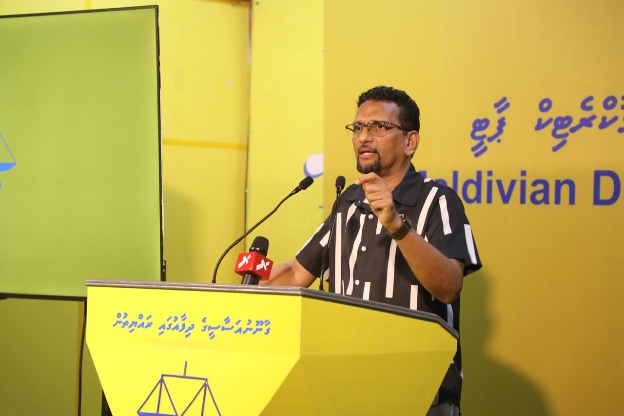 ކައުންސިލް އިންތިޚާބާ ދިމާކޮށް ކޮންޓްރެކްޓް އުސޫލުން ވަޒީފާ ދޭތީ އިހްތިޖާޖު ކުރަންޖެހޭ: ޑރ. ޑީޑީ