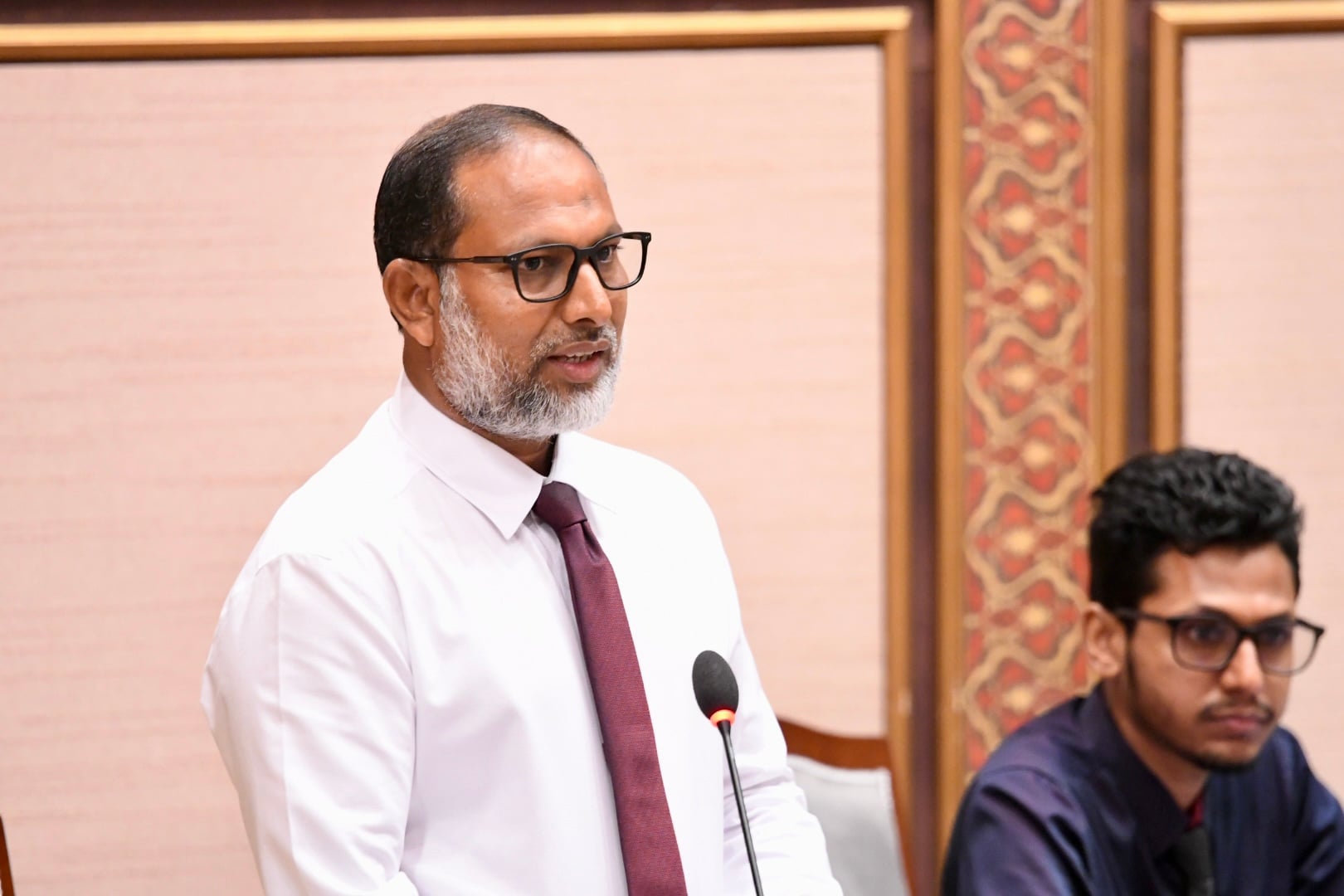 މިހުރީ ގޭންގު ތަކުގެ ކުރިމަތީގައި ފަހަތަށްޖެހޭ ގޮތަކަށް ނޫން: އިމްރާން