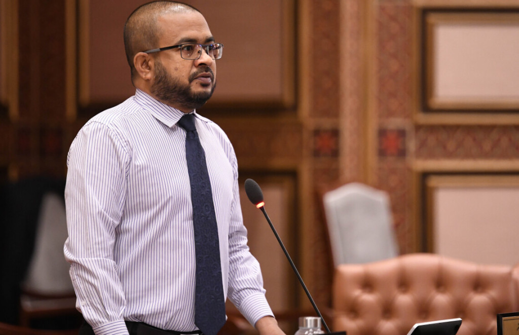 ތިމާވެށި ފެންނަނީ އައްޑޫ ބިން ހިއްކަންވީމަ އެކަނި: ނިހާދު