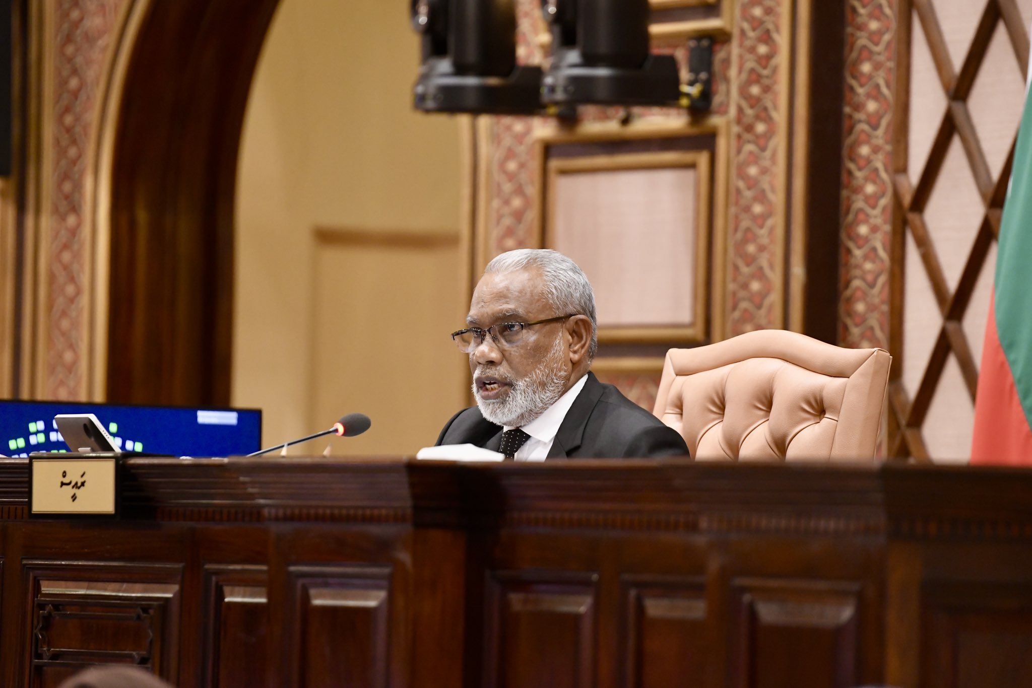 އޮގަސްޓް 21ގެ ނިޔަލަށް މަޖިލީހުގެ ދައުރު ދަންމާލަން ފާސްކޮށްފި