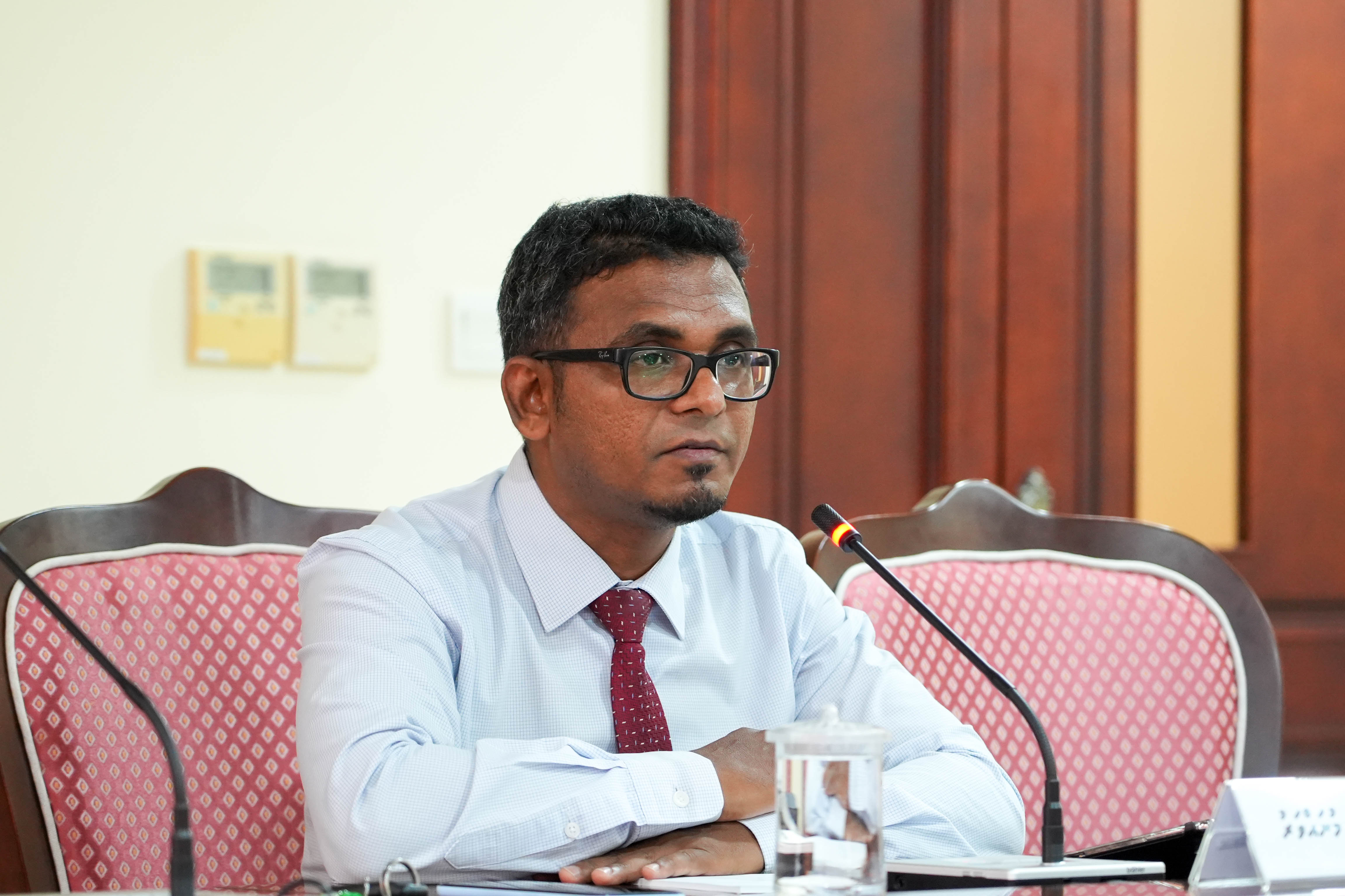 ފިނޭންސް މިނިސްޓަރުގެ އެޑްވައިޒަރު އަހުމަދު މުނައްވަރު