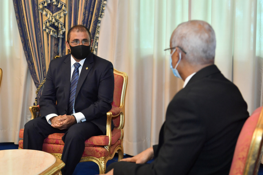 މައުސޫމް ވިދާޅުވަނީ އިދިކޮޅުން ހޯމްސްޓޭ ވިޔަފާރިއާ ދެކޮޅީ ރައްޔިތުން މުއްސަނދި ވެދާނެތީ ކަމަށް