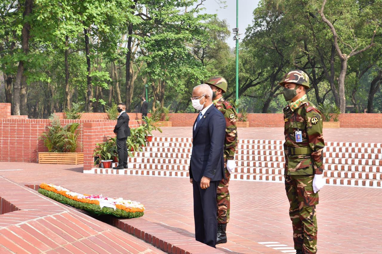 President Solih attendeding a wreath-laying ceremony at the National Martyrs’ Memorial.