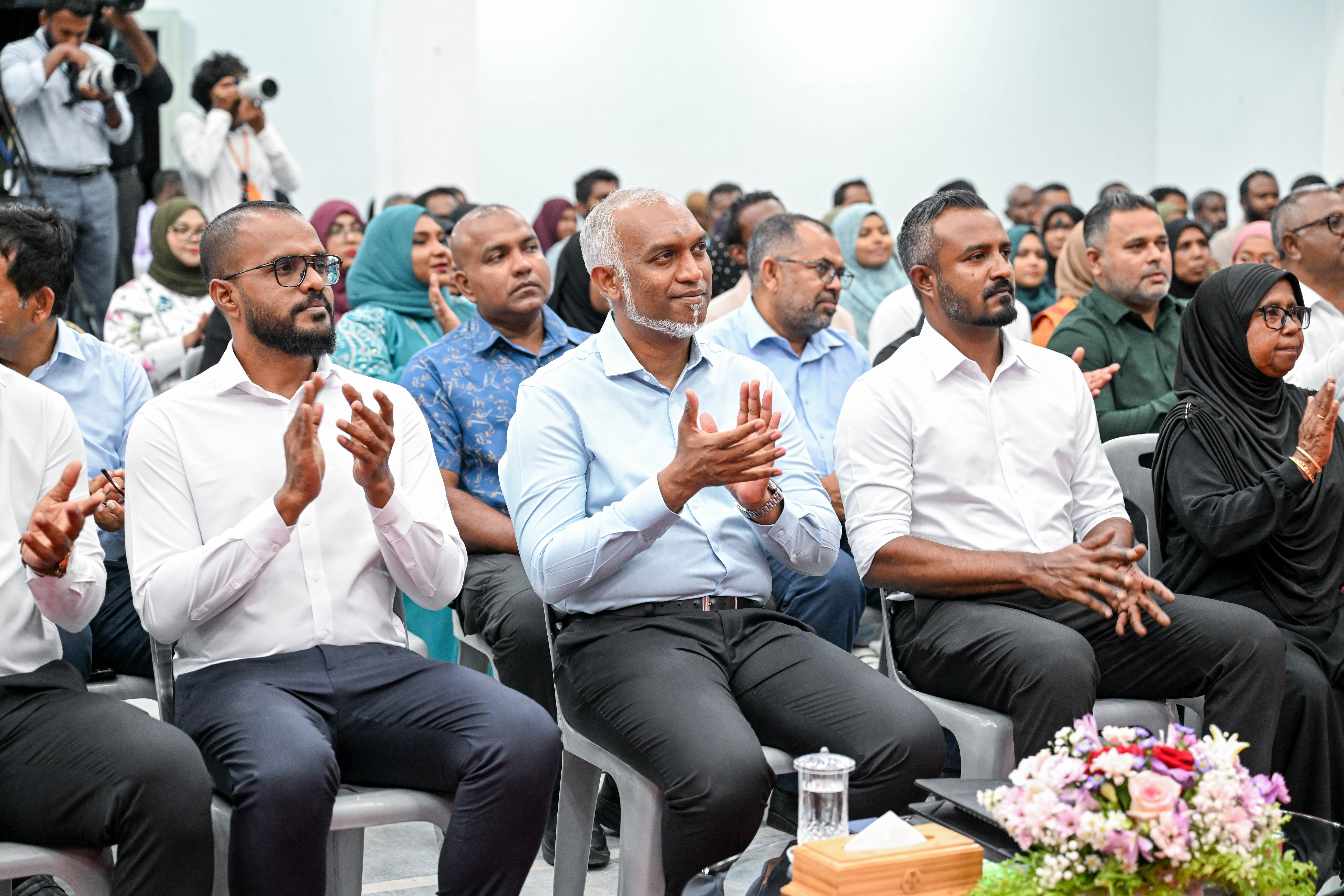 މޭޔަރު ރައީސަށް ގޮވާލެއްވީ ލާމަރުކަޒީ ގާނޫނަށް ފަހުން ގެނައި ގޯސް ބަދަލުތައް އުވާލަން