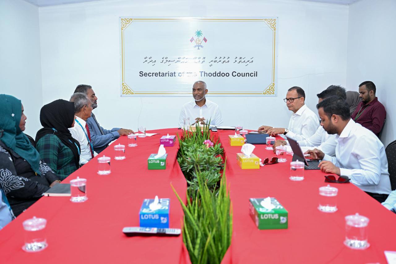 ރައީސް މުއިއްޒު ތޮއްޑޫ ކައުންސިލްއާ ބައްދަލުކުރެއްވުން--