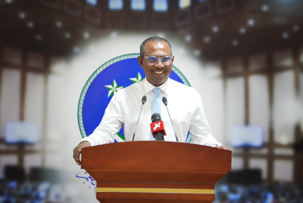 މެދުހެންވޭރު ދާއިރާގެ މެންބަރު ޢަލީ އާޒިމް