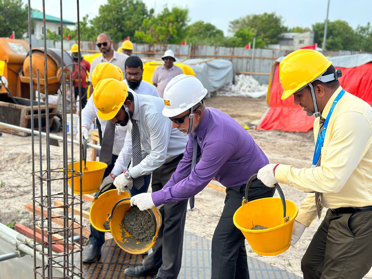 ގަމު ތުނޑީ އަވަށުގައި އަޅާ މިސްކިތުގެ ޢަމަލީ މަސައްކަތް ފަށައިފި