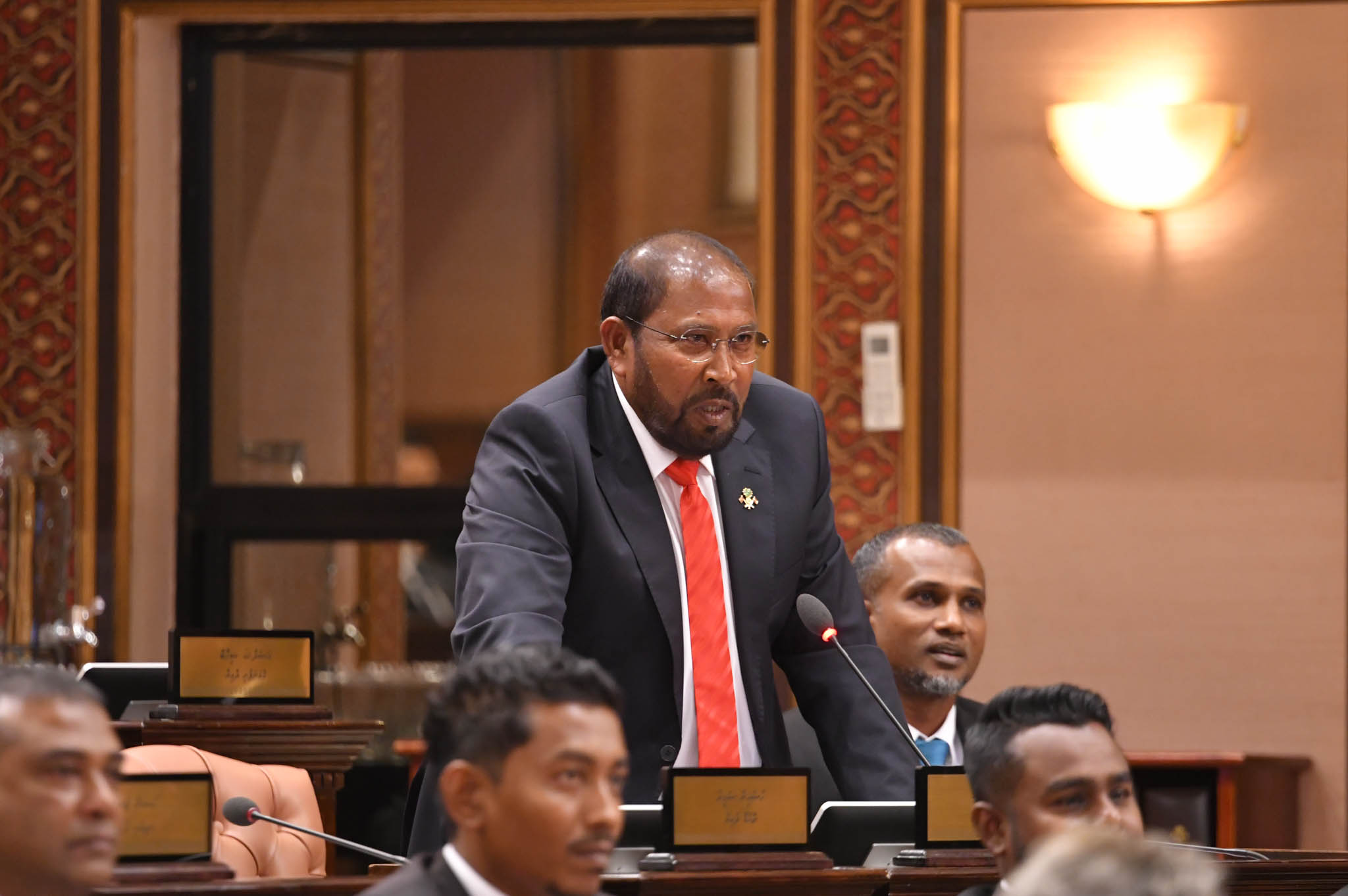 ވިލާ ގްރޫޕްގެ ޗެއަރމަން އަދި ވިލާއެއަރގެ ވެރިޔާ، ޤާސިމް އިބްރާހީމް