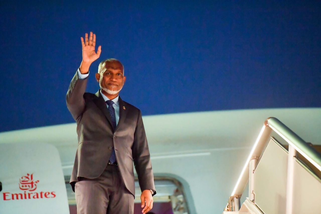 ރައީސުލްޖުމްހޫރިއްޔާ ޑރ. މުޙައްމަދު މުޢިއްޒު