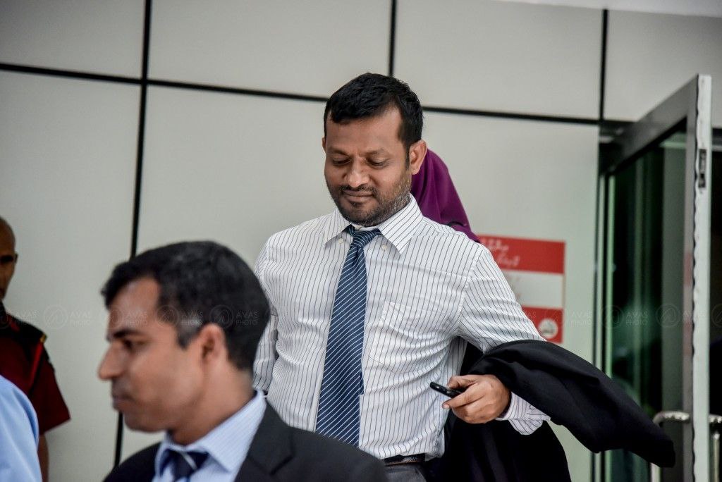 ނާޒިމް ފުލުހަށް ހާޒިރުކުރީ އޭނާގެ މައްޗަށް ތުހުމަތުކުރެވޭ މައްސަލަ އަކާއި ގުޅިގެން: ފުލުހުން