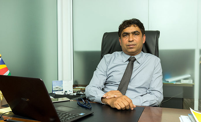 ޤައުމުގެ ހުރިމައްސަލަތައް ހައްލުކުރެވޭނީ ބަދަލު ހިފައިގެނެއް ނޫން؛ އަދުލުވެރިގެން: ފިރާޤު