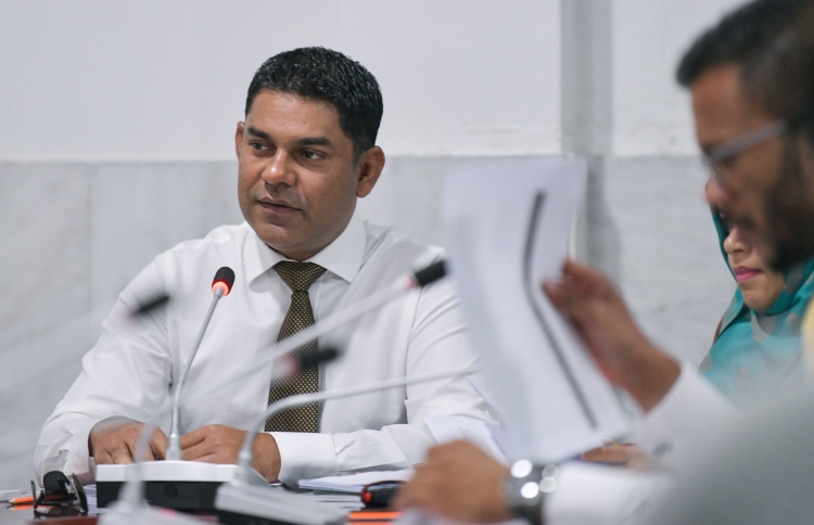 ރައީސް ޞާލިހަކީ މާހިރުންގެ ލަފަޔާއި ޤައުމުތަކުގެ ތަޖުރިބާގެ އަލީގައި ކަންކަން ނިންމަވާ ބޭފުޅެއް: ނާޝިޒް