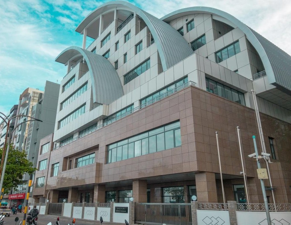 ޔޫކްރެއިންގައި ތިބި ބައެއް ދިވެހިން ރާއްޖެ އަންނަން ފުރައިފި