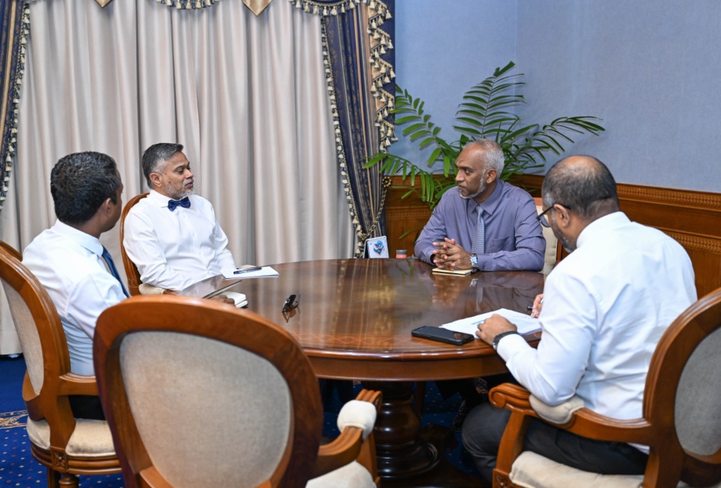"ވާނުވާ ބަންދު" ގައި ތިބި ފަރާތްތަކާ ގުޅޭގޮތުން ވަލާލާތުކުރާ ބޭފުޅުން ހުށަހެޅުއްްވި ކަންކަމާމެދު މަޝްވަރާކުރުން، ފޮޓޯ: ރައީސް އޮފީސް