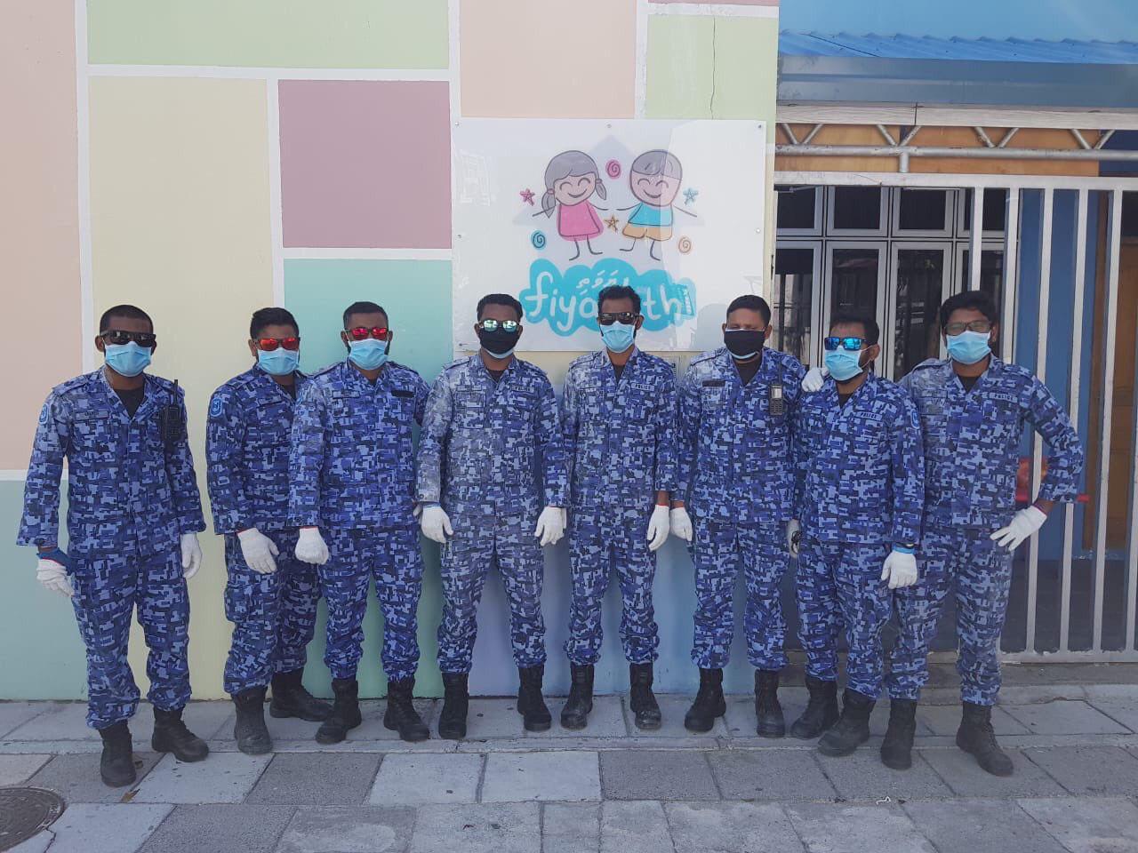 ކޯވިޑް-19 އަާއި ގުޅޮގެން ފްރަންޓް ލައިންގައި މަސައްކަތް ކުރާ ބައެއް ފުލުހުން