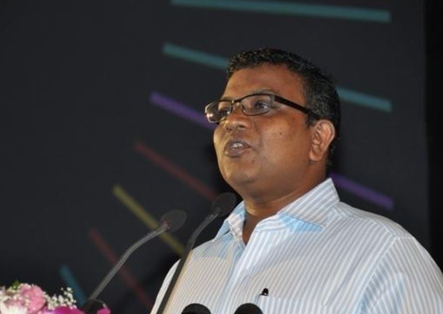 އަންޑޭ އެމްއެންޕީއަށް ސޮއިކުރައްވައިފި