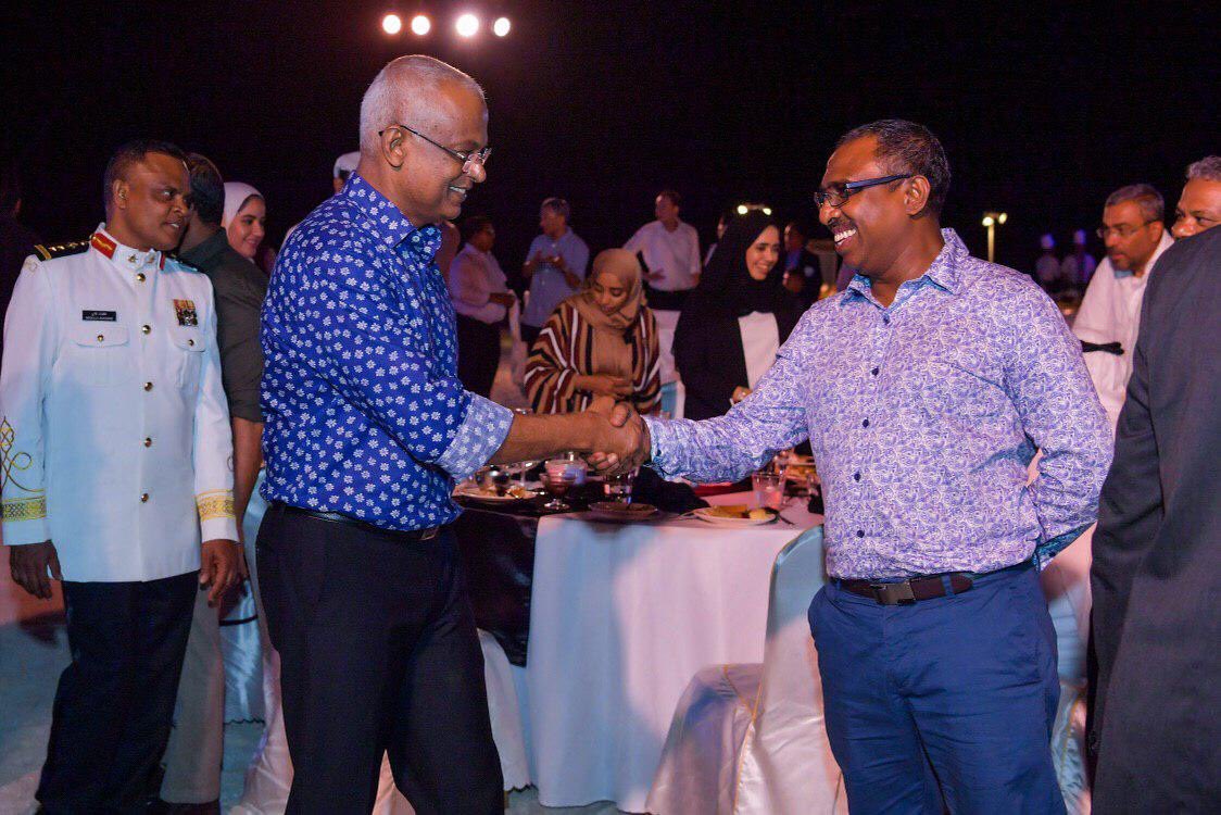 އެމްޑީޕީ، ސަރުކާރާއި މަޖިލީހާ ދުރުކުރީ ކުރީގެ ޕީޖީ ލީޑަރު އާޒިމް: ފައްޔާޒު