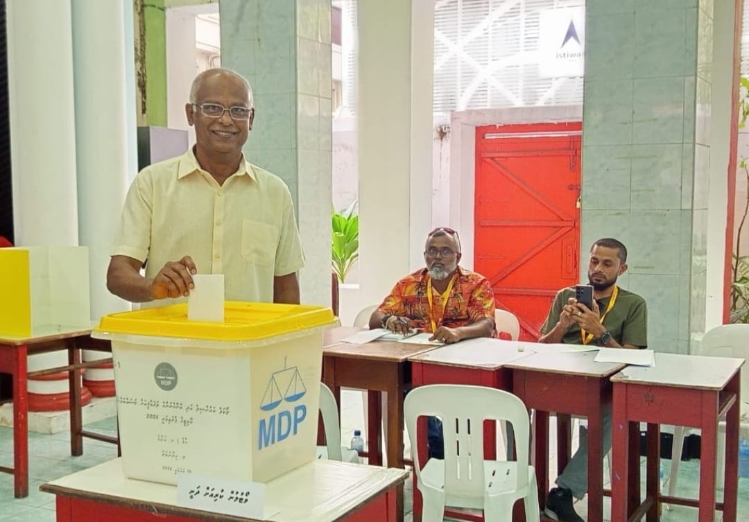 ޕްރައިމަރީގެ ވޯޓުލުން ކުރިއަށްދަނީ ވަރަށް މިނިވަންކޮށް؛ މައްސަލައެއް ނެތް: ޣަފޫރު