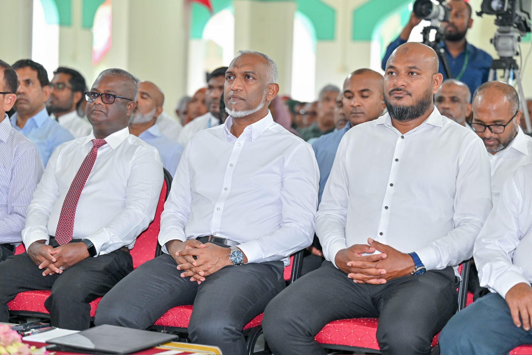 ސޯޝަލް މީޑިއާ ބްލޮކްކޮށް ރެގިއުލޭޓް ކުރުމުގެ ވިސްނުން ރައީސް، ނުގެންގުޅުއްވާ: ޝުޖާ
