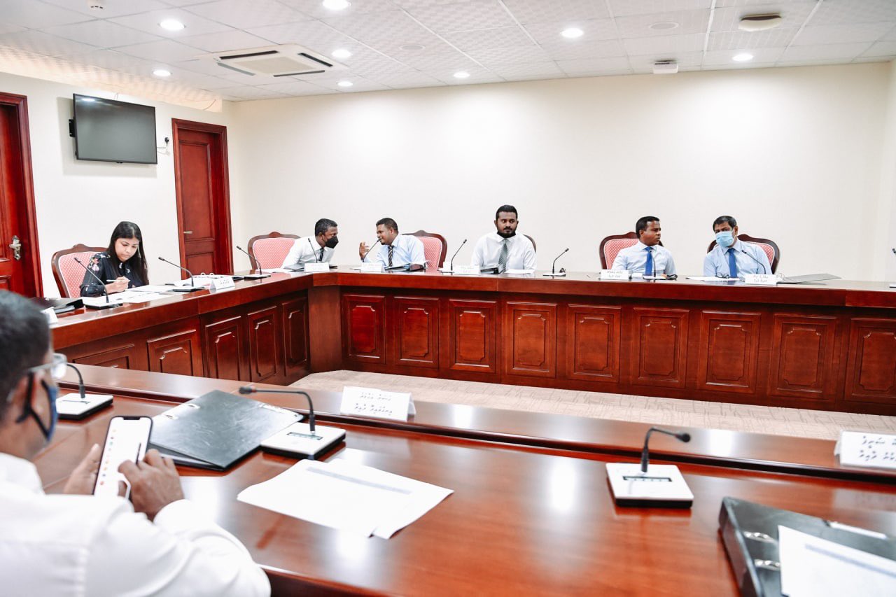 މިނިވަން މުއައްސަސާތަކާބެހޭ ކޮމިޓީން މިއަދު ބޭއްވި ބައްދަލުވުމުގެ ތެރެއިން