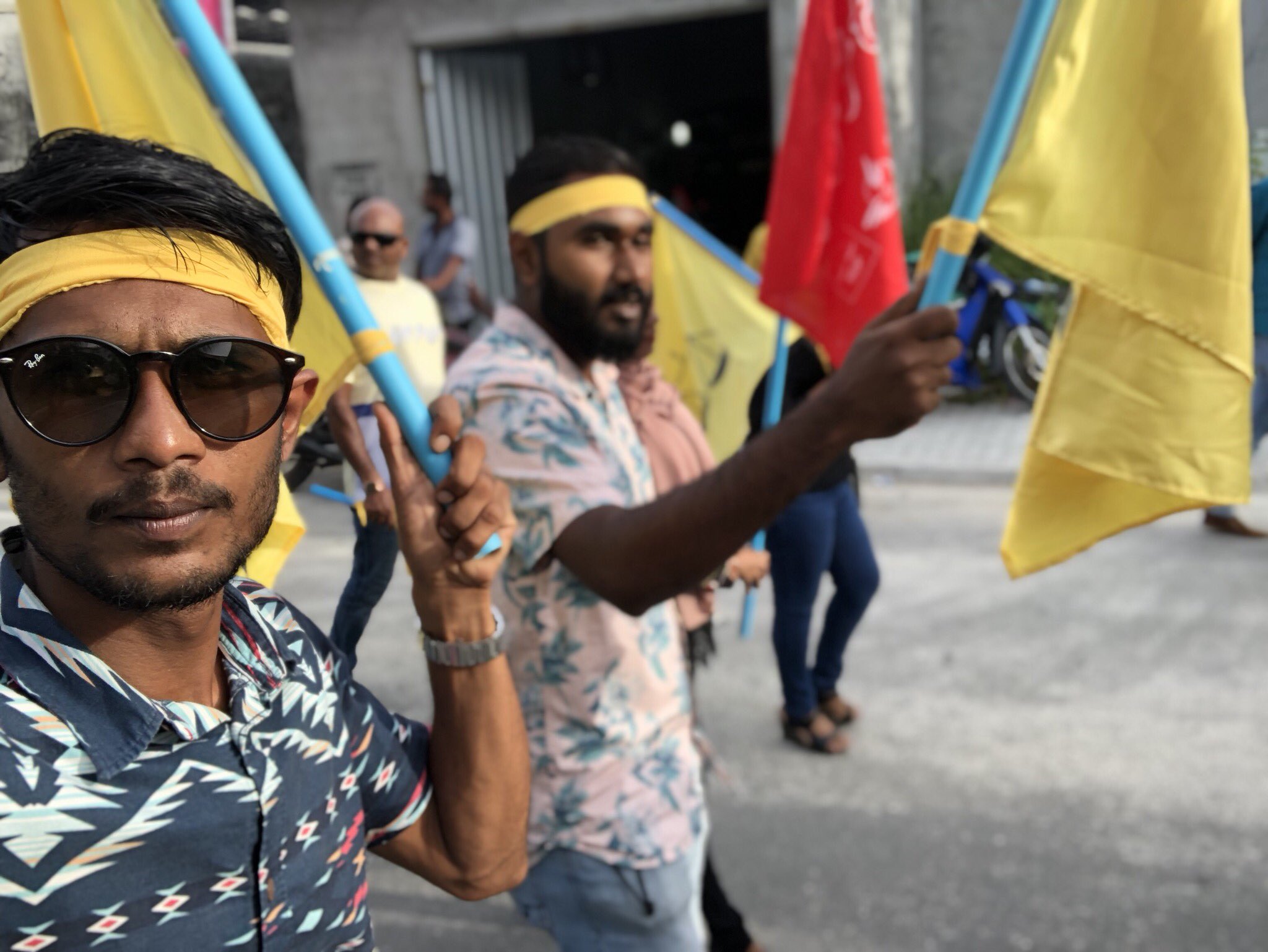 241 ކޮމިޓީގެ ޕީޕީއެމް މެންބަރުން ރައްޔިތުންނަށް އޮޅުވާނުލުމަށް ގޮވާލައިފި