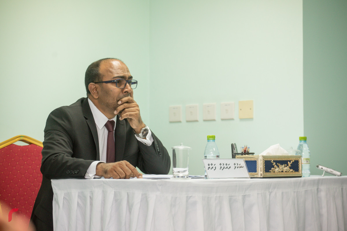 ޤާޟީ ހަސަން ސައީދު ރާއްޖެއިން ބޭރުގައި ކައިވެންޏެއް ކޮށްދިން މައްސަލައެއް ބަލަނީ