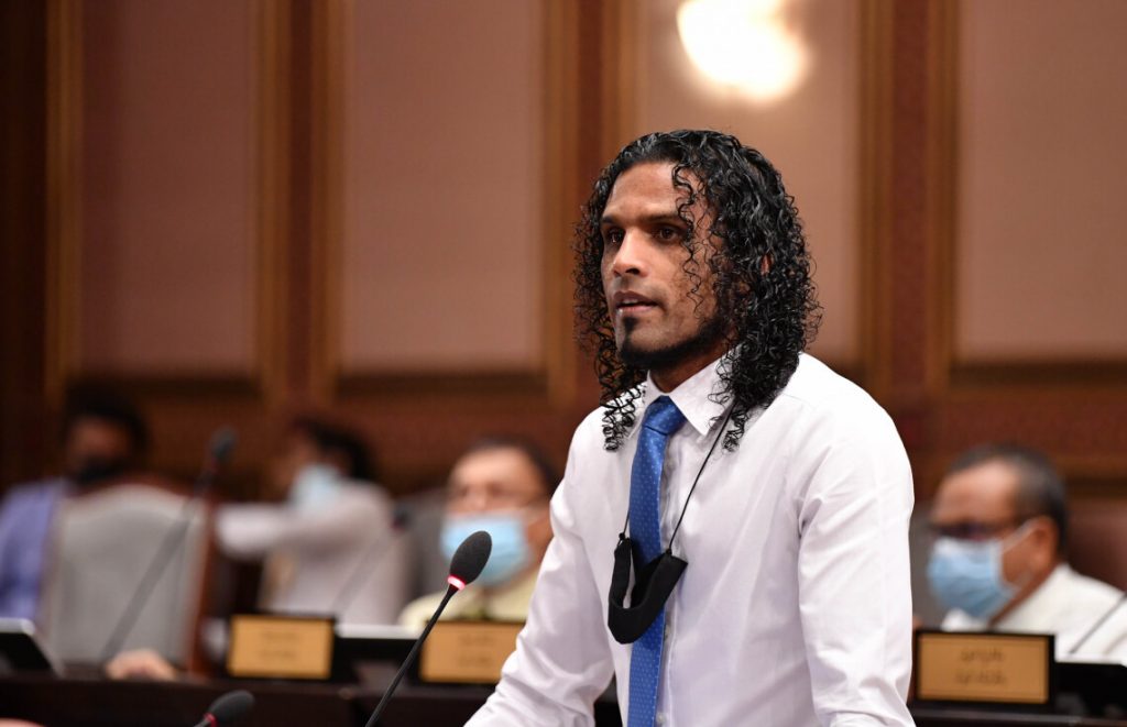 ގައުމާއި ރައްޔިތުންނަށް ހެވެއް އޮތީ ރައީސް ސާލިޙާއި މިސަރުކާރަށް އެއްބާރުލުން ދީގެން: ޔައުގޫބް