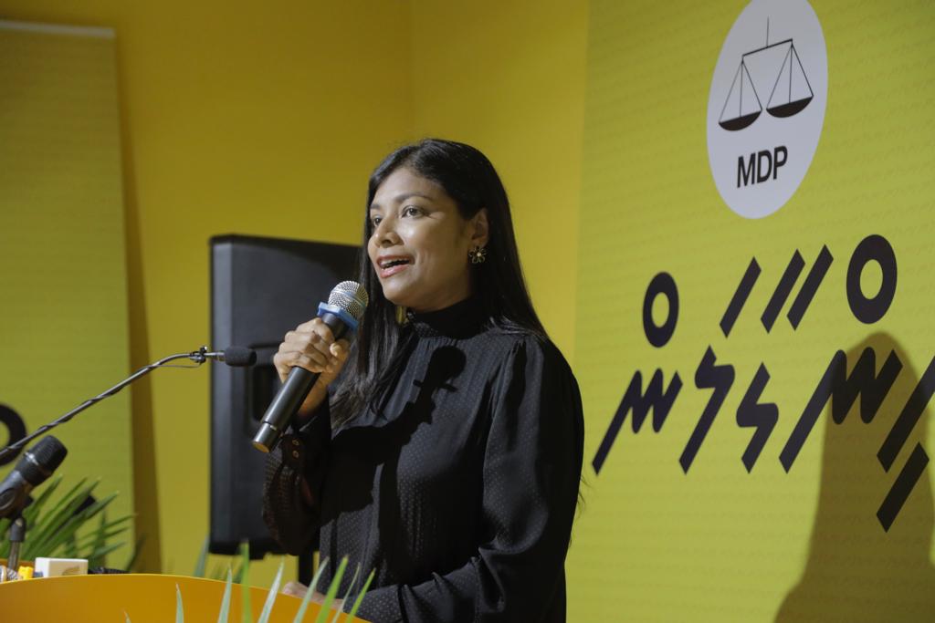 ކުރިންވެސް އެމްޑީޕީގެ ސަރުކާރެެއް އޮތް، ނުވާ ކަންތައްތަކުގެ ވާހަކަ މެމްބަރުން ނުދައްކާ: ރޮޒައިނާ