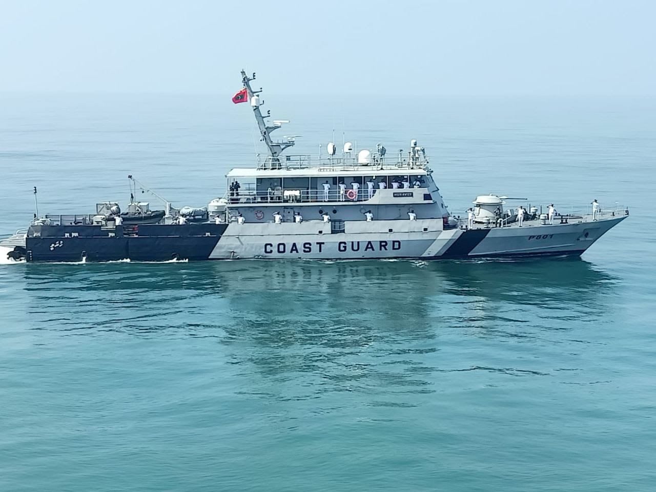 ރާއްޖެއިން ބޭރަށް ކުރި ފުރަތަމަ ރަސްމީ ދަތުރުގައި ކޯސްޓްގާޑްގެ ޝިޕް ހުރަވީ ލަންކާއަށް